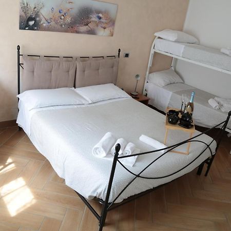 Guest House Simonazzi Reggio Emilia Bagian luar foto