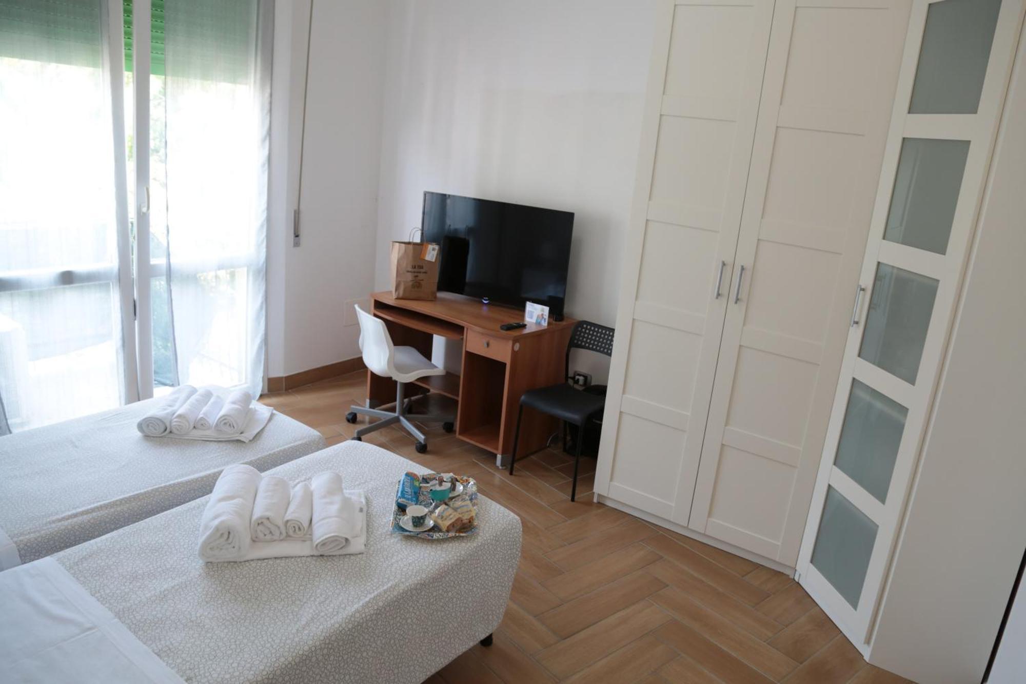 Guest House Simonazzi Reggio Emilia Bagian luar foto