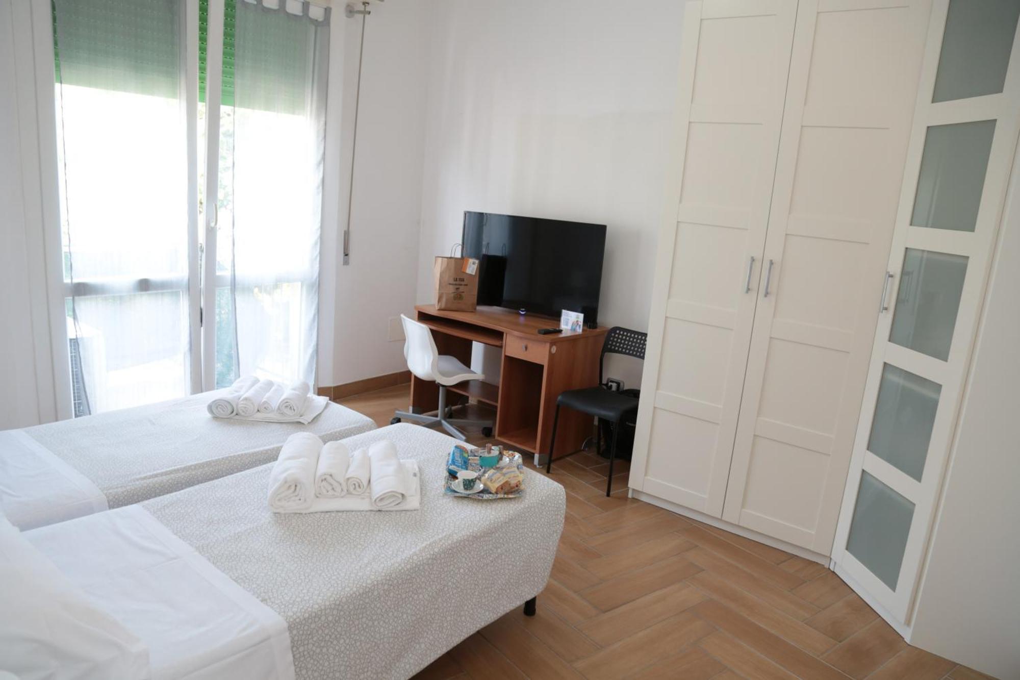 Guest House Simonazzi Reggio Emilia Bagian luar foto