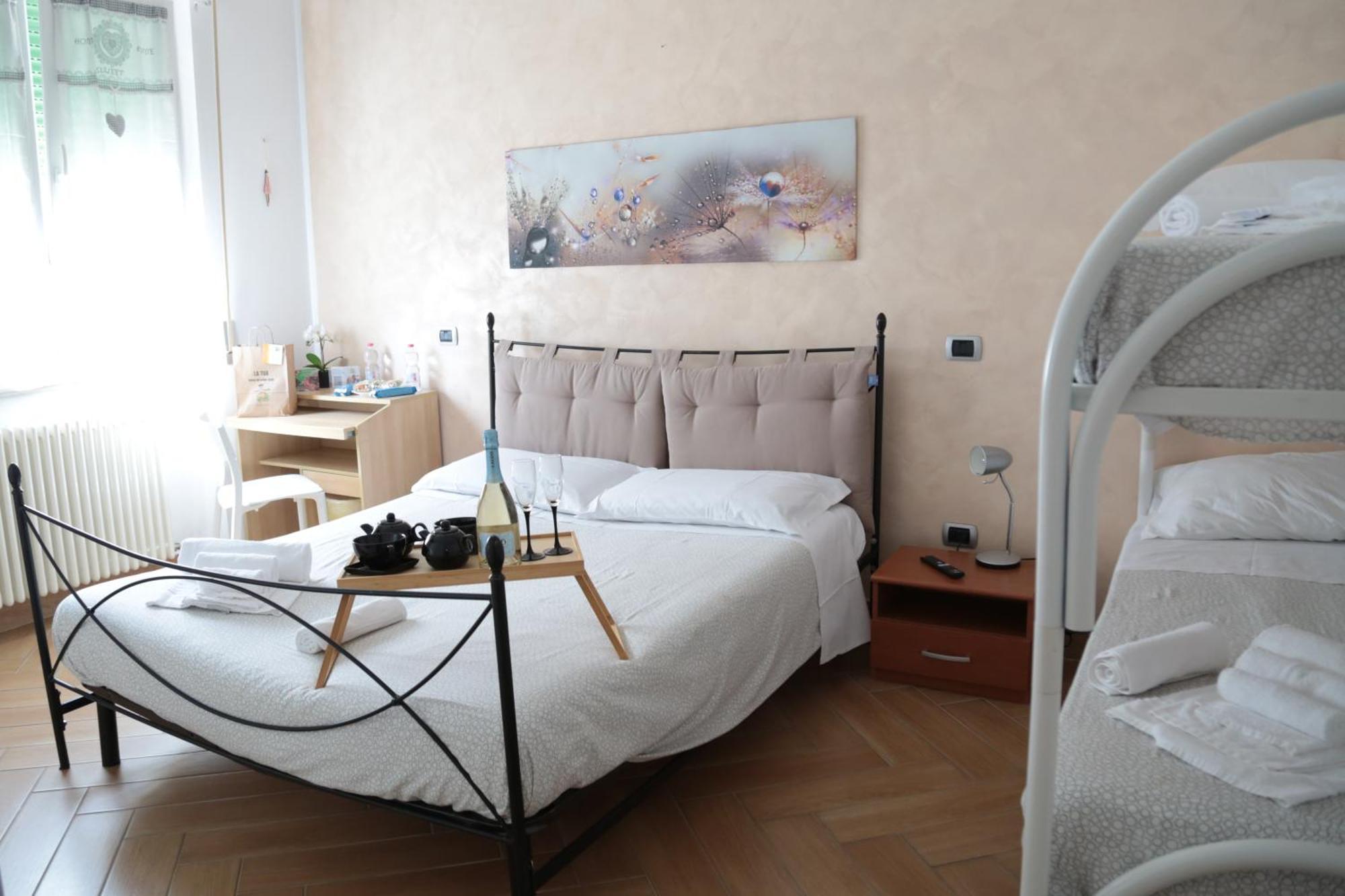 Guest House Simonazzi Reggio Emilia Bagian luar foto