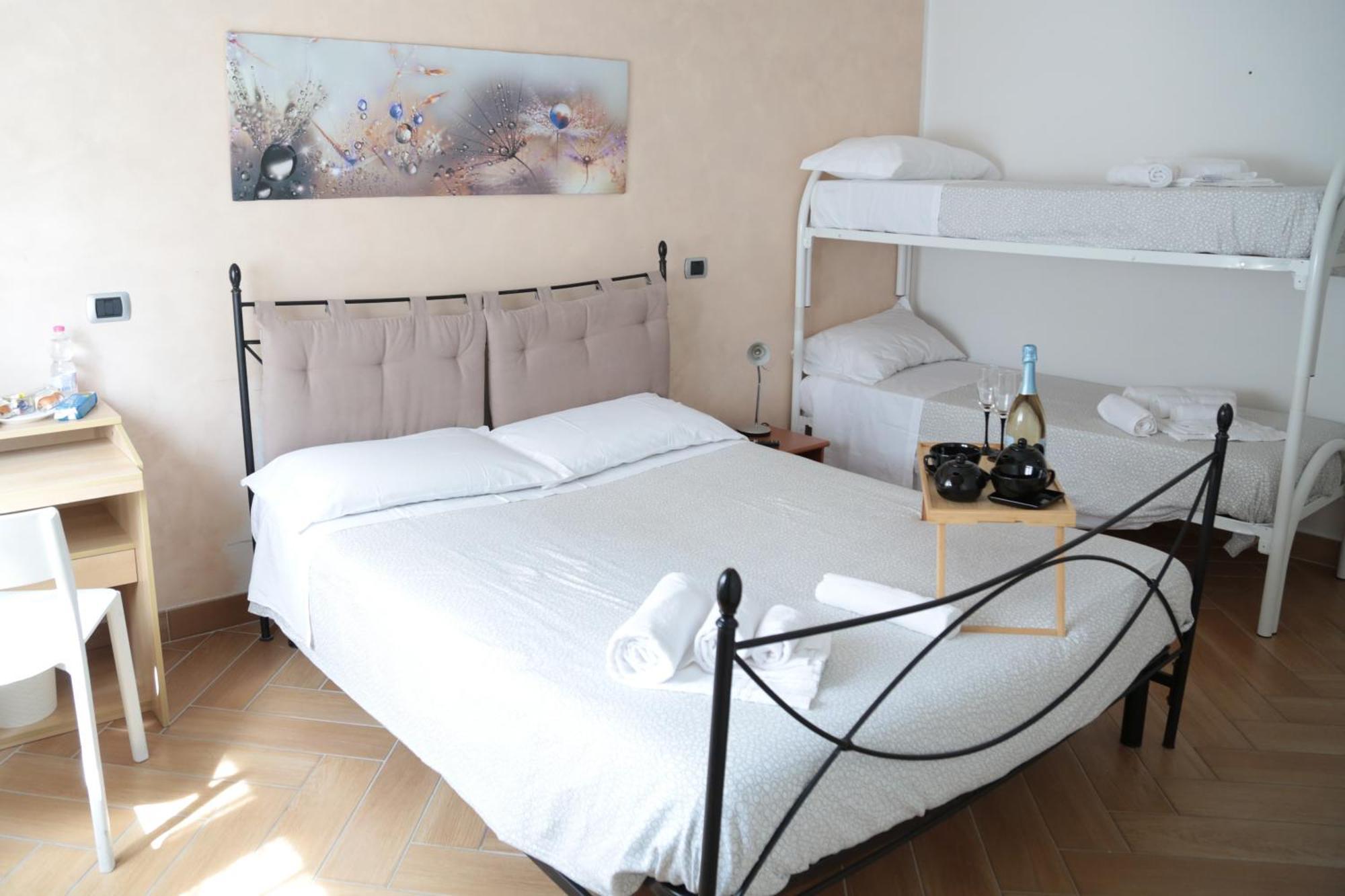 Guest House Simonazzi Reggio Emilia Bagian luar foto