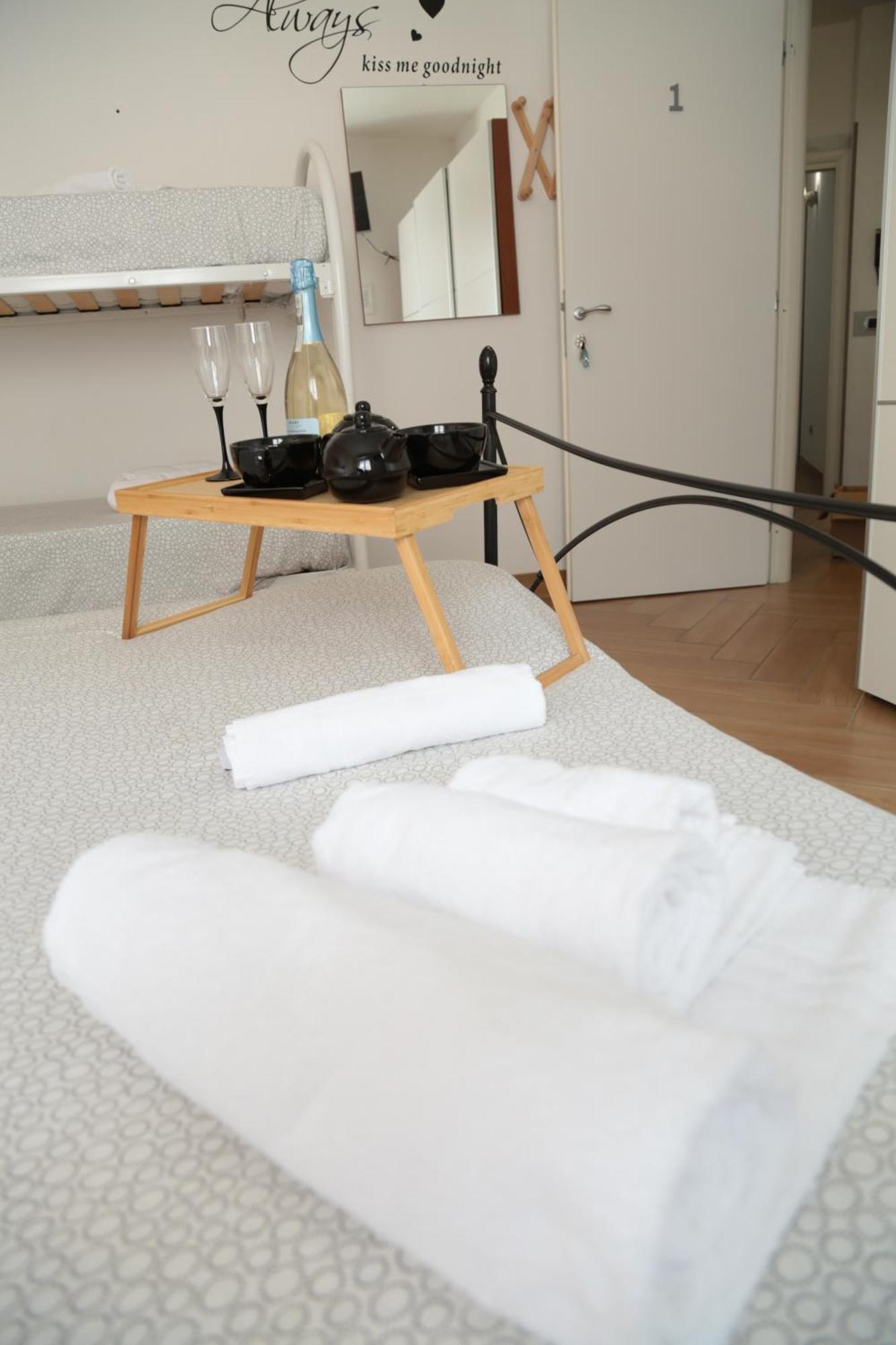 Guest House Simonazzi Reggio Emilia Bagian luar foto