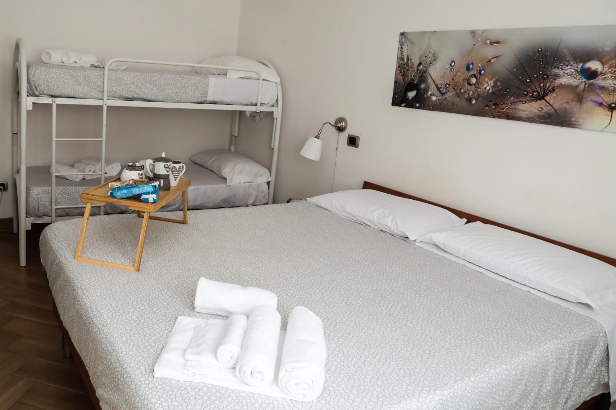 Guest House Simonazzi Reggio Emilia Bagian luar foto