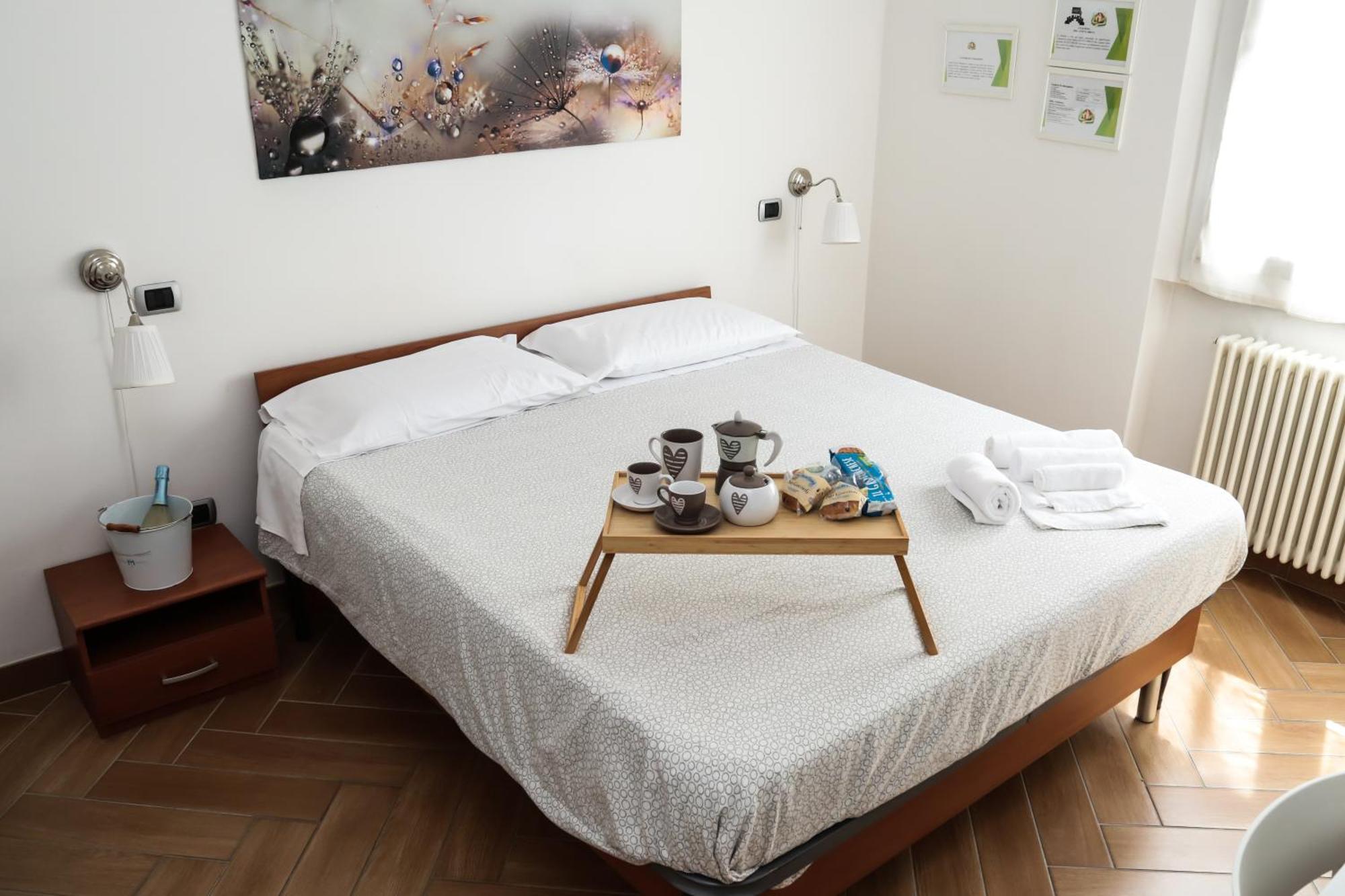 Guest House Simonazzi Reggio Emilia Bagian luar foto